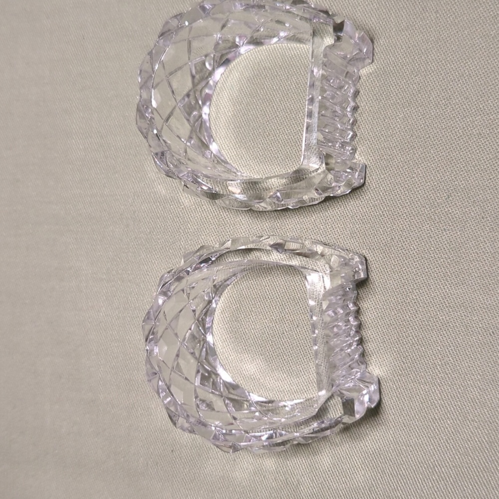 Vintage napkin rings and dish - Picture 2 of 7